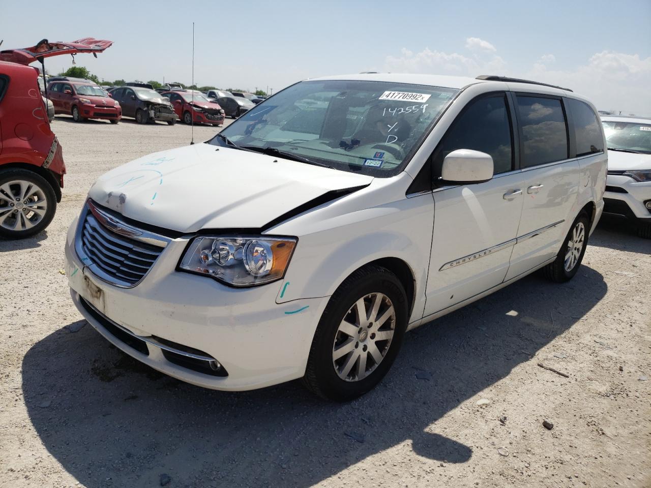 Photo 2 from auction – 2012 CHRYSLER TOWN & COU with VIN 2C4RC1BG4CR208164