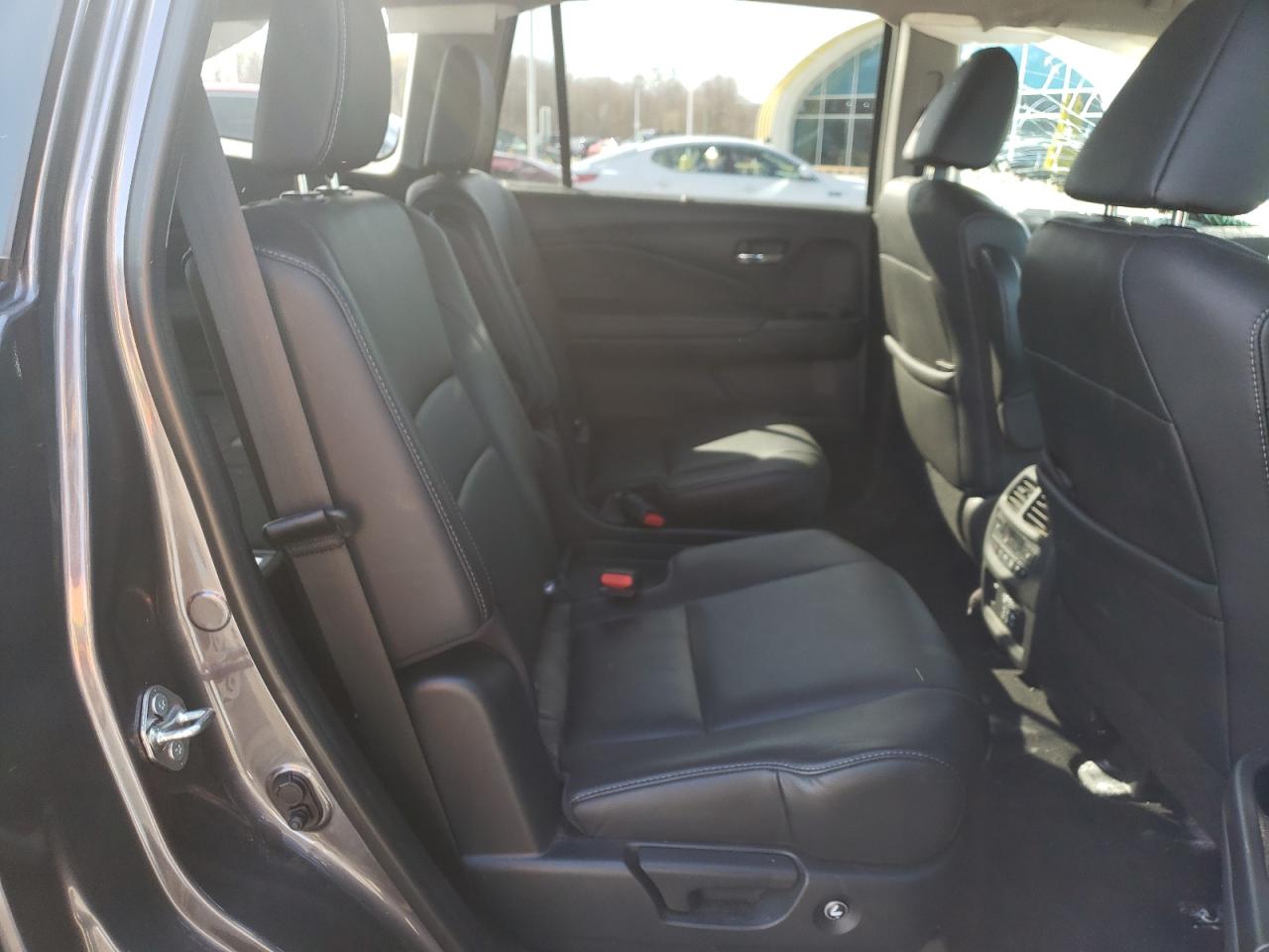 Photo 6 from auction – 2019 HONDA PILOT ELIT with VIN 5FNYF6H03KB000894