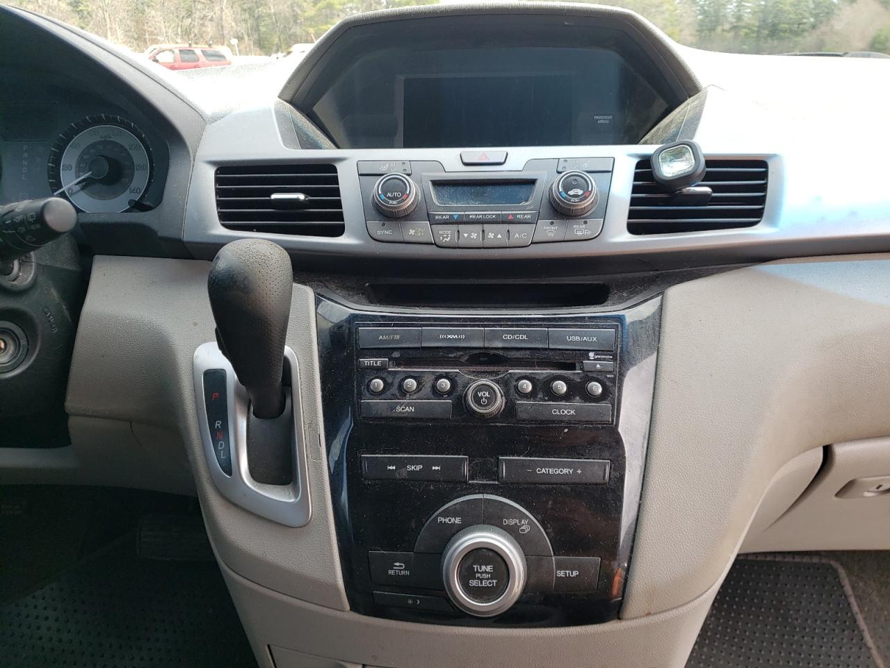 Photo 9 from auction – 2012 HONDA ODYSSEY with VIN 5FNRL5H66CB024698