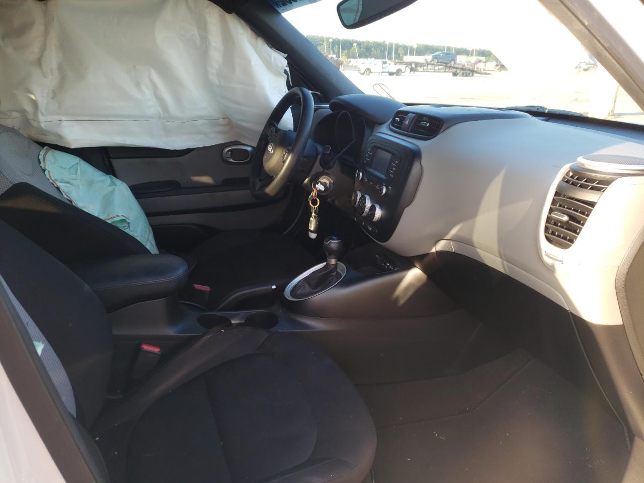 Photo 5 from auction – 2016 KIA SOUL with VIN KNDJN2A20G7339294