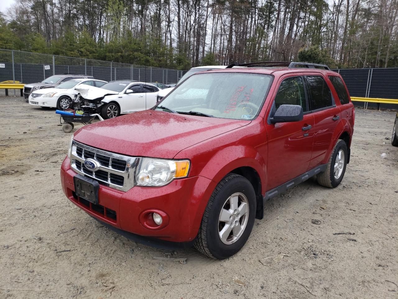 Photo 2 from auction – 2010 FORD ESCAPE XLT with VIN 1FMCU9D77AKD09916