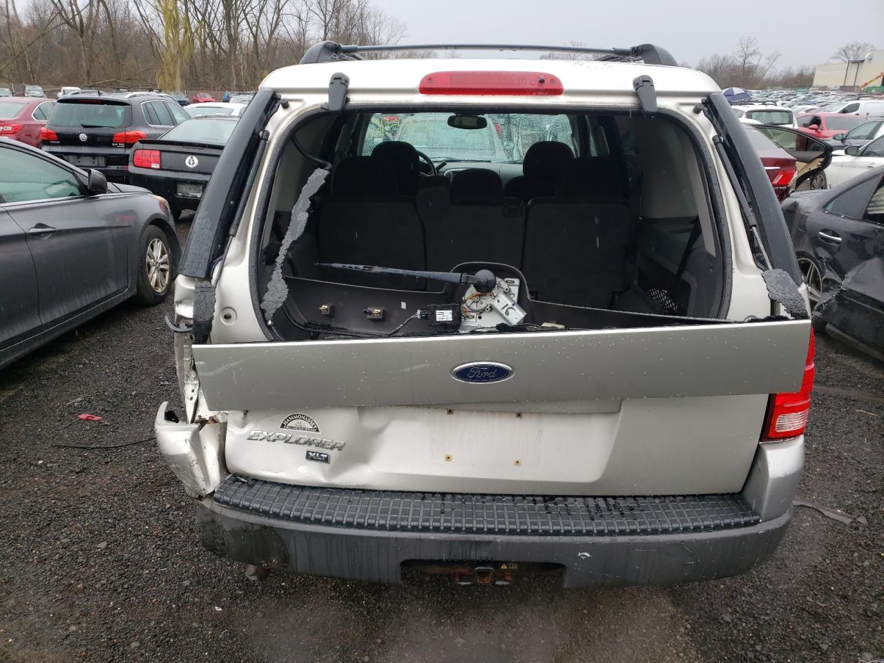 Photo 9 from auction – 2003 FORD EXPLORER X with VIN 1FMZU73KX3UC34012