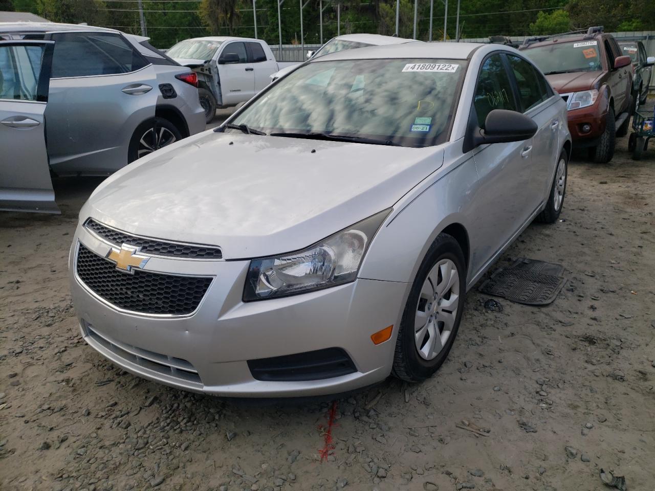 Photo 2 from auction – 2012 CHEVROLET CRUZE LS with VIN 1G1PC5SH7C7363874