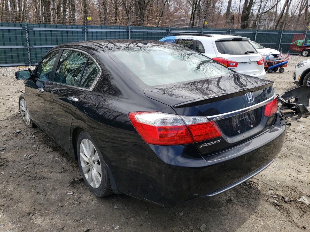Photo 3 from auction – 2015 HONDA ACCORD EXL with VIN 1HGCR2F88FA033232