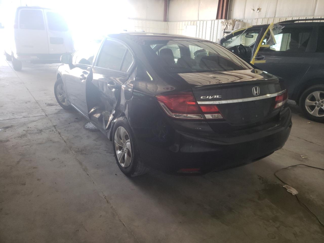 Photo 3 from auction – 2013 HONDA CIVIC LX with VIN 2HGFB2F57DH587352