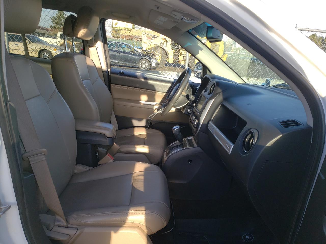 Photo 5 from auction – 2014 JEEP COMPASS LI with VIN 1C4NJCCB2ED672613