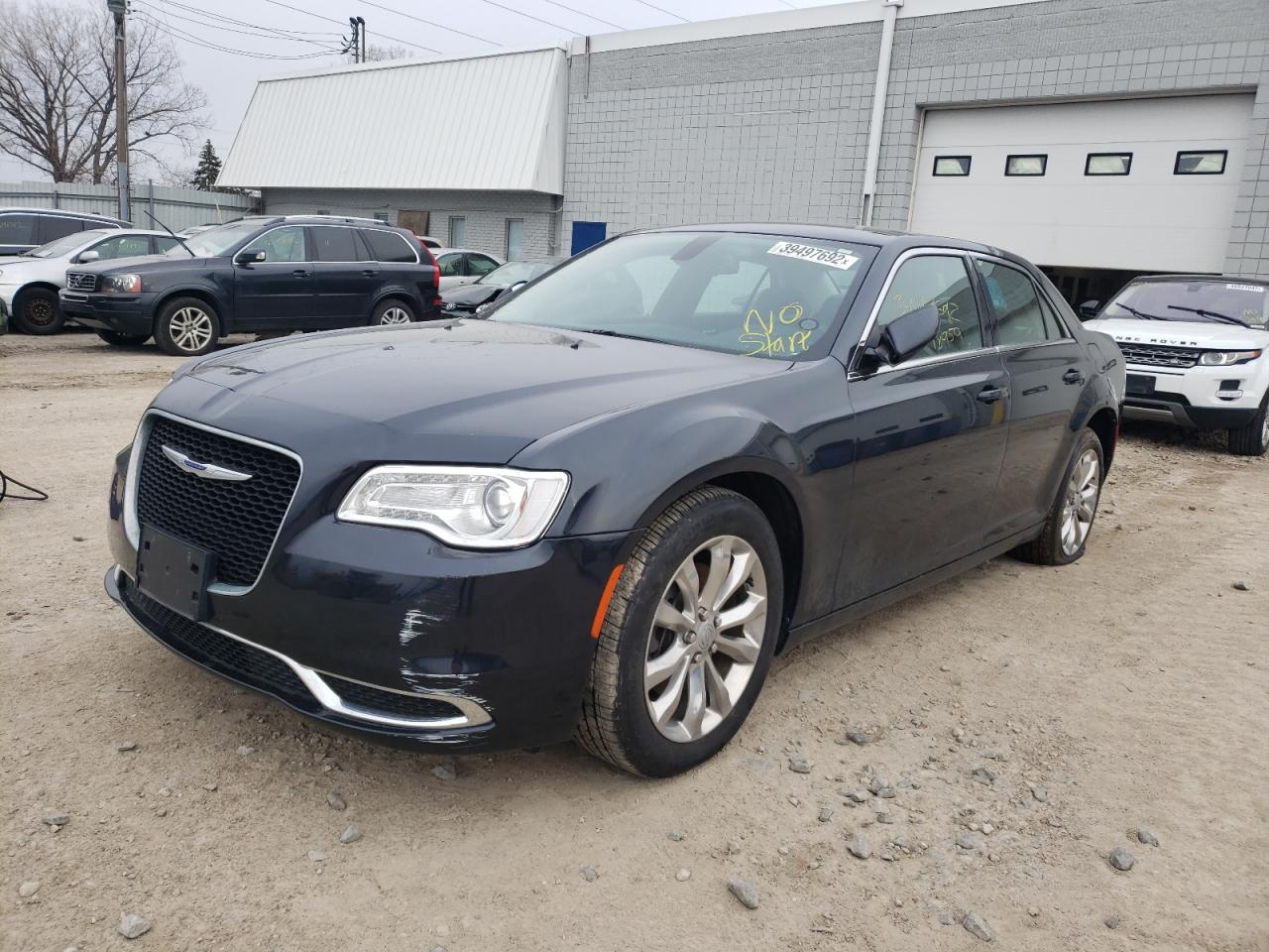 Photo 2 from auction – 2016 CHRYSLER 300 LIMITE with VIN 2C3CCARG6GH239105