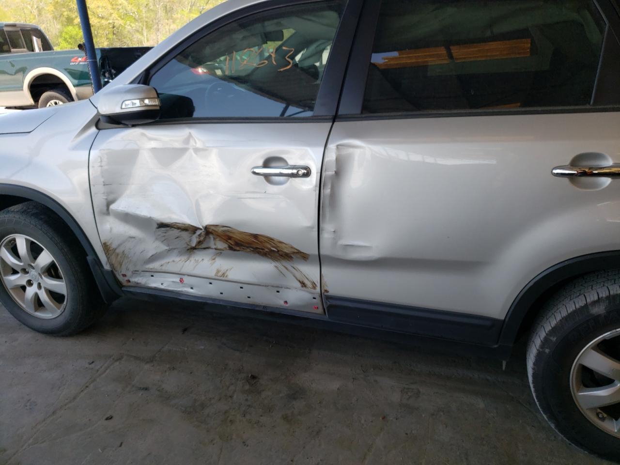 Photo 9 from auction – 2011 KIA SORENTO BA with VIN 5XYKT3A13BG174554
