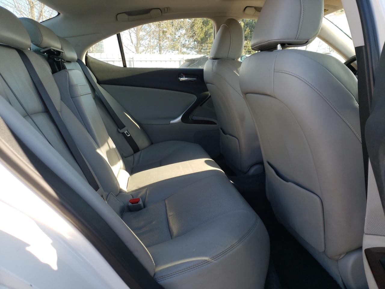 Photo 6 from auction – 2007 LEXUS IS 250 with VIN JTHCK262875014218