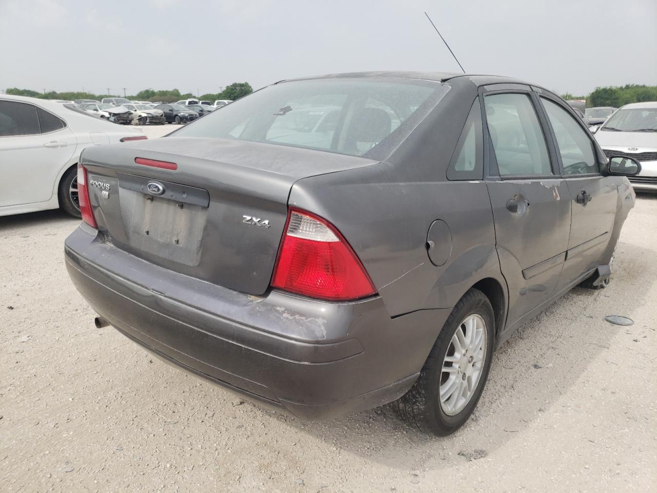 Photo 4 from auction – 2006 FORD FOCUS ZX4 with VIN 1FAFP34N16W130331