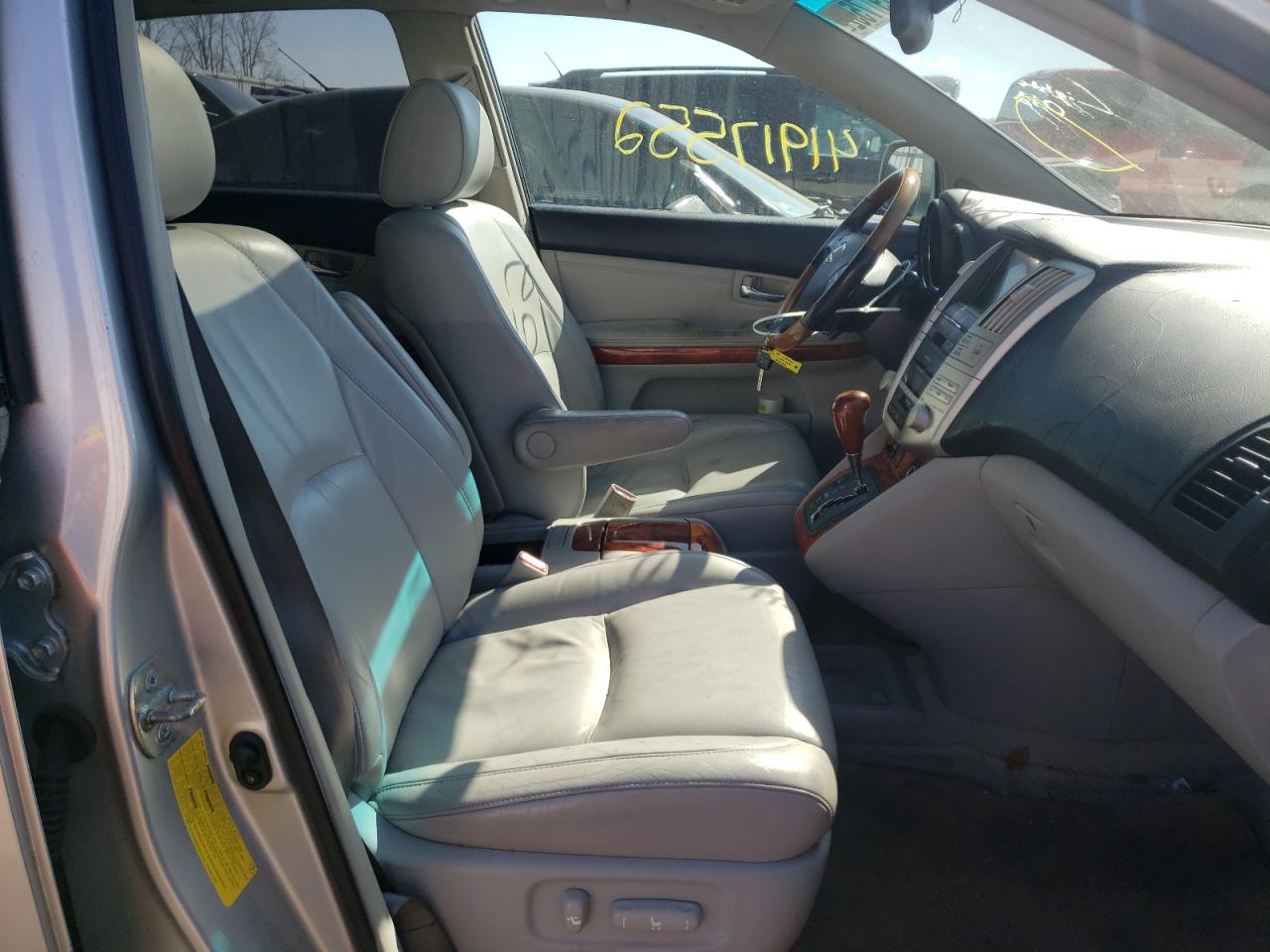 Photo 5 from auction – 2005 LEXUS RX 330 with VIN 2T2GA31U55C023670