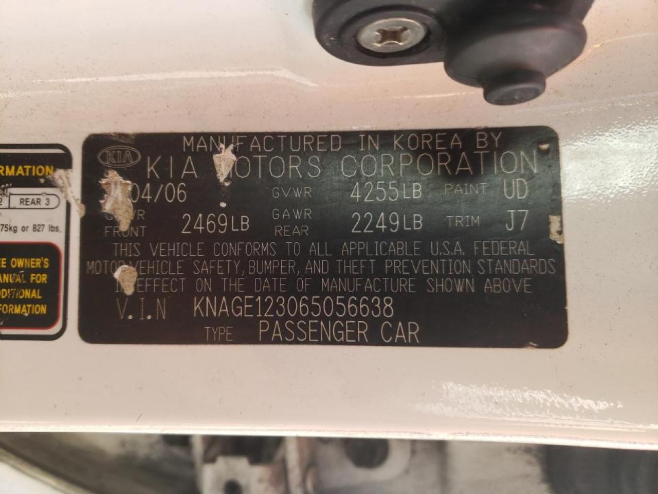 Photo 10 from auction – 2006 KIA OPTIMA with VIN KNAGE123065056638