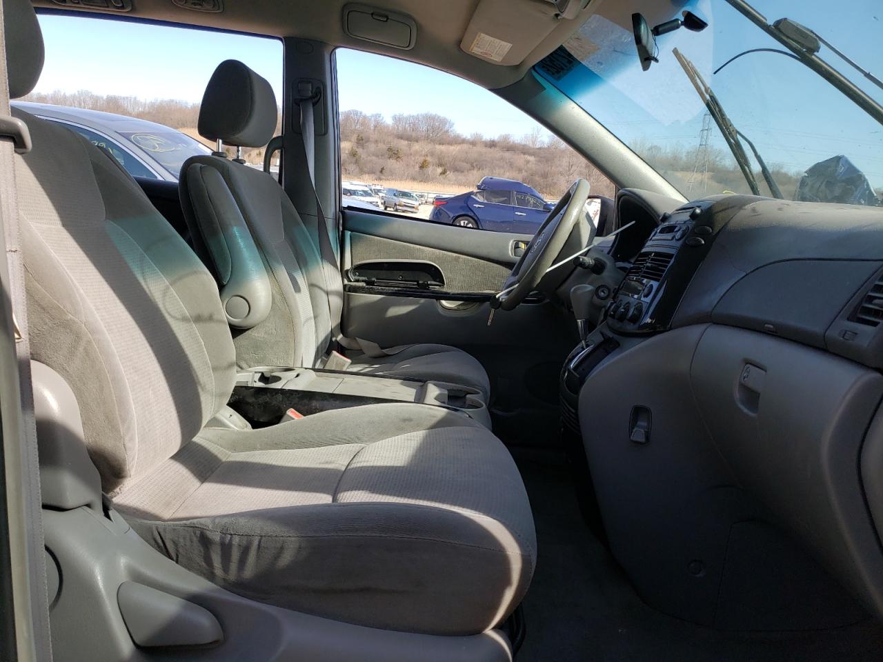 Photo 5 from auction – 2004 TOYOTA SIENNA CE with VIN 5TDZA23C54S062194