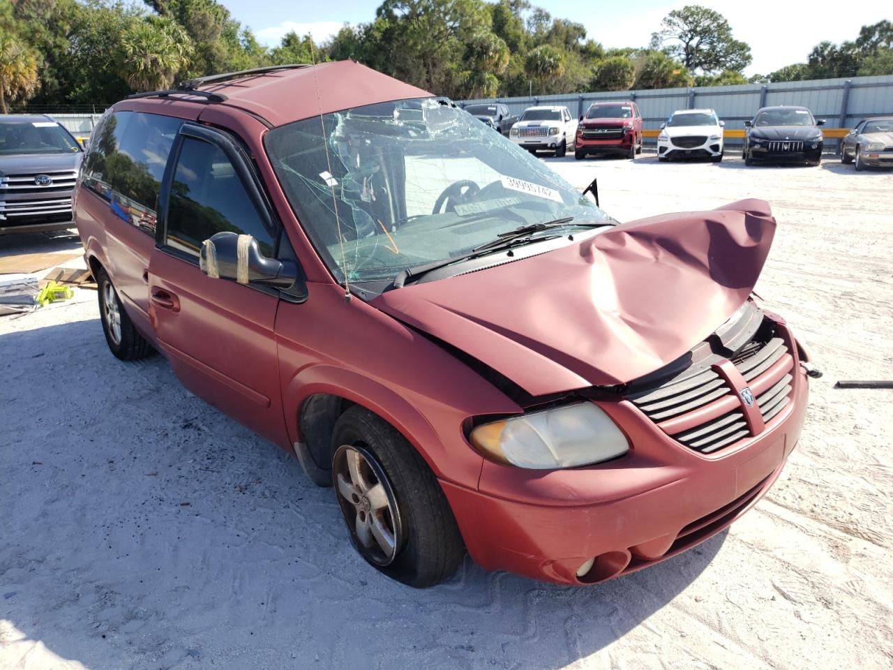 DODGE GRAND CARA 2007 with VIN 2D4GP44L07R212678 - Photo from auction