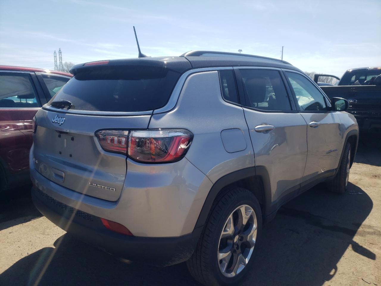 Photo 4 from auction – 2019 JEEP COMPASS LI with VIN 3C4NJDCB9KT817805