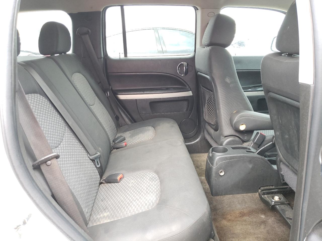 Photo 6 from auction – 2011 CHEVROLET HHR LT with VIN 3GNBABFW8BS608011