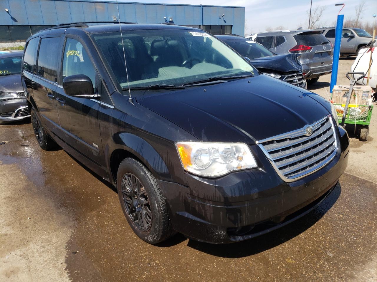 Photo 1 from auction – 2008 CHRYSLER TOWN & COU with VIN 2A8HR54P78R803685
