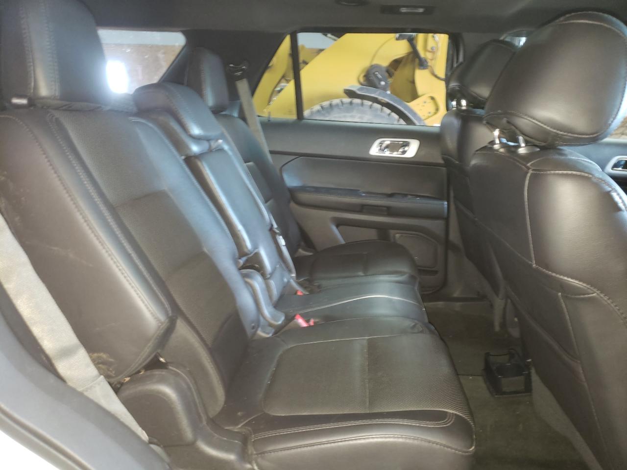 Photo 6 from auction – 2015 FORD EXPLORER L with VIN 1FM5K8F81FGB17321