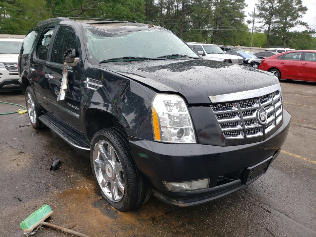 CADILLAC ESCALADE L 2012 with VIN 1GYS3BEF4CR142371 - Photo from auction