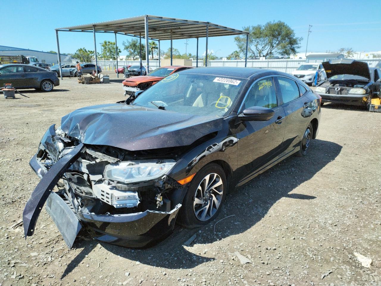 Photo 2 from auction – 2018 HONDA CIVIC EX with VIN 2HGFC2F76JH536287