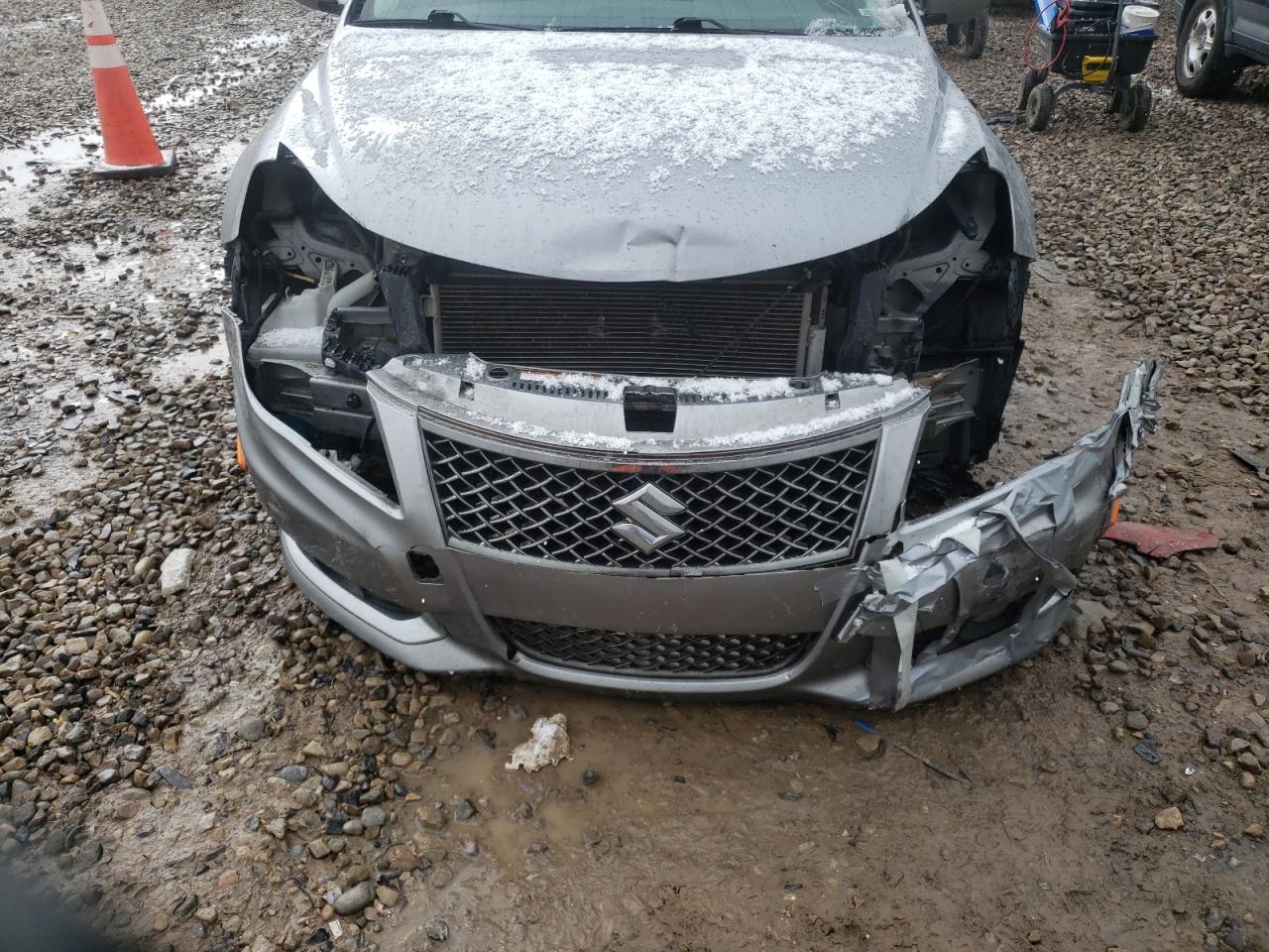 Photo 9 from auction – 2012 SUZUKI KIZASHI SP with VIN JS2RF9A68C6100349
