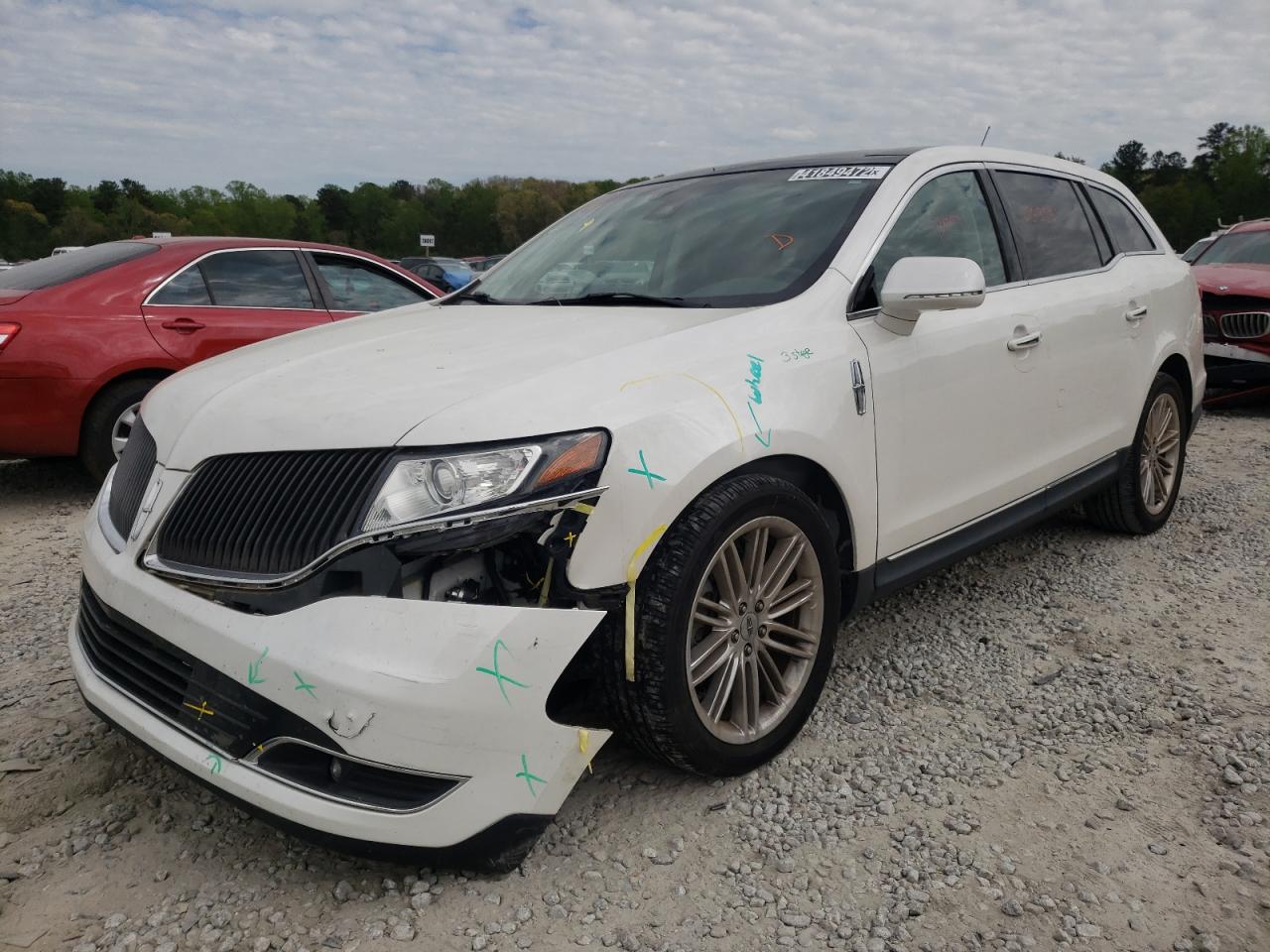 Photo 2 from auction – 2015 LINCOLN MKT with VIN 2LMHJ5AT1FBL04421