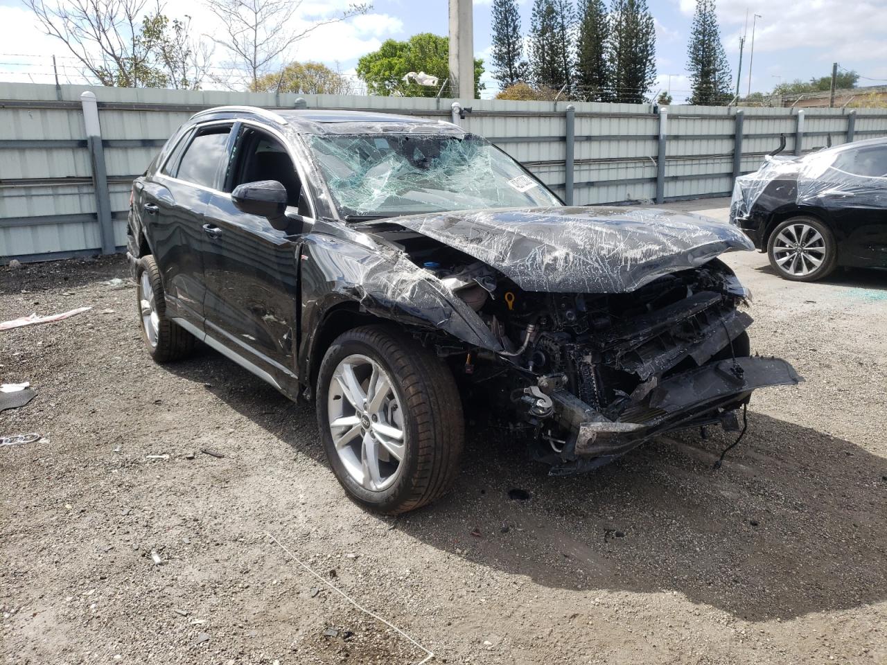 AUDI Q3 PREMIUM 2021 with VIN WA1DECF34M1085425 - Photo from auction