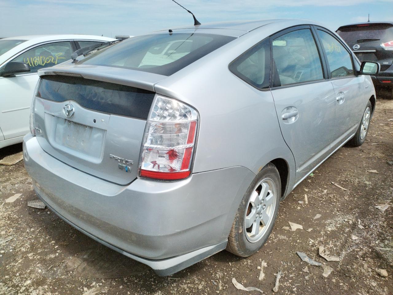 Photo 4 from auction – 2007 TOYOTA PRIUS with VIN JTDKB20U677586870