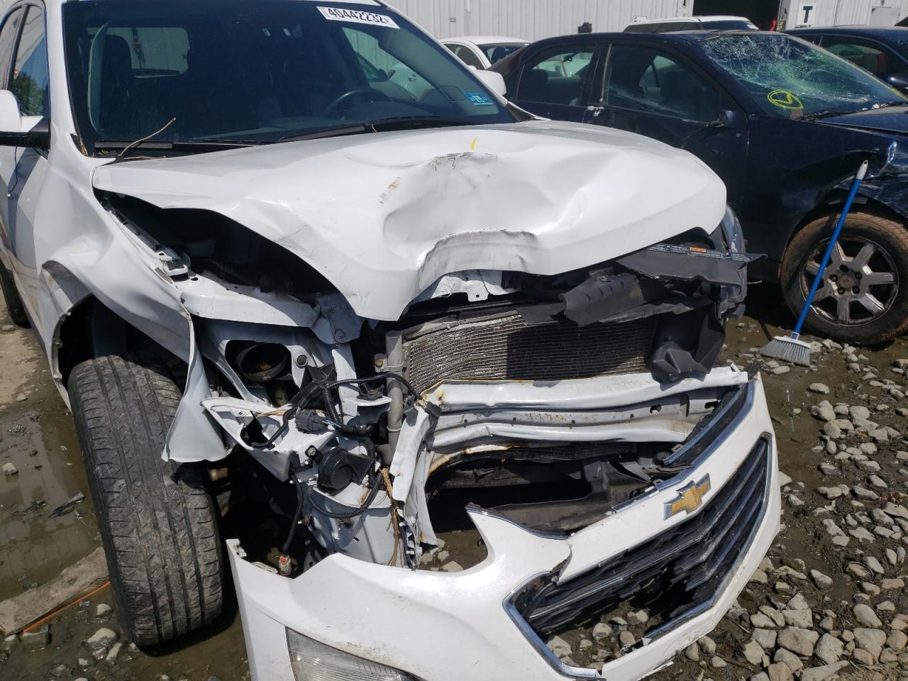 Photo 9 from auction – 2017 CHEVROLET EQUINOX LT with VIN 2GNFLFEK5H6170640