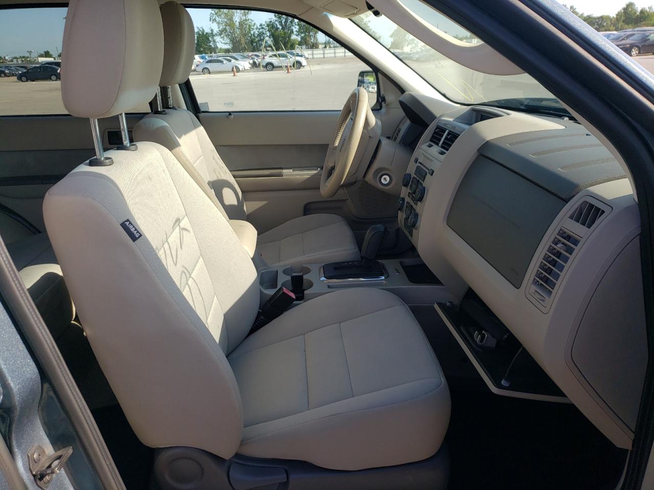 Photo 5 from auction – 2011 FORD ESCAPE XLT with VIN 1FMCU0D75BKA31756