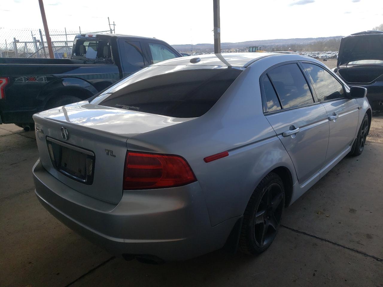 Photo 4 from auction – 2005 ACURA TL with VIN 19UUA66235A029232