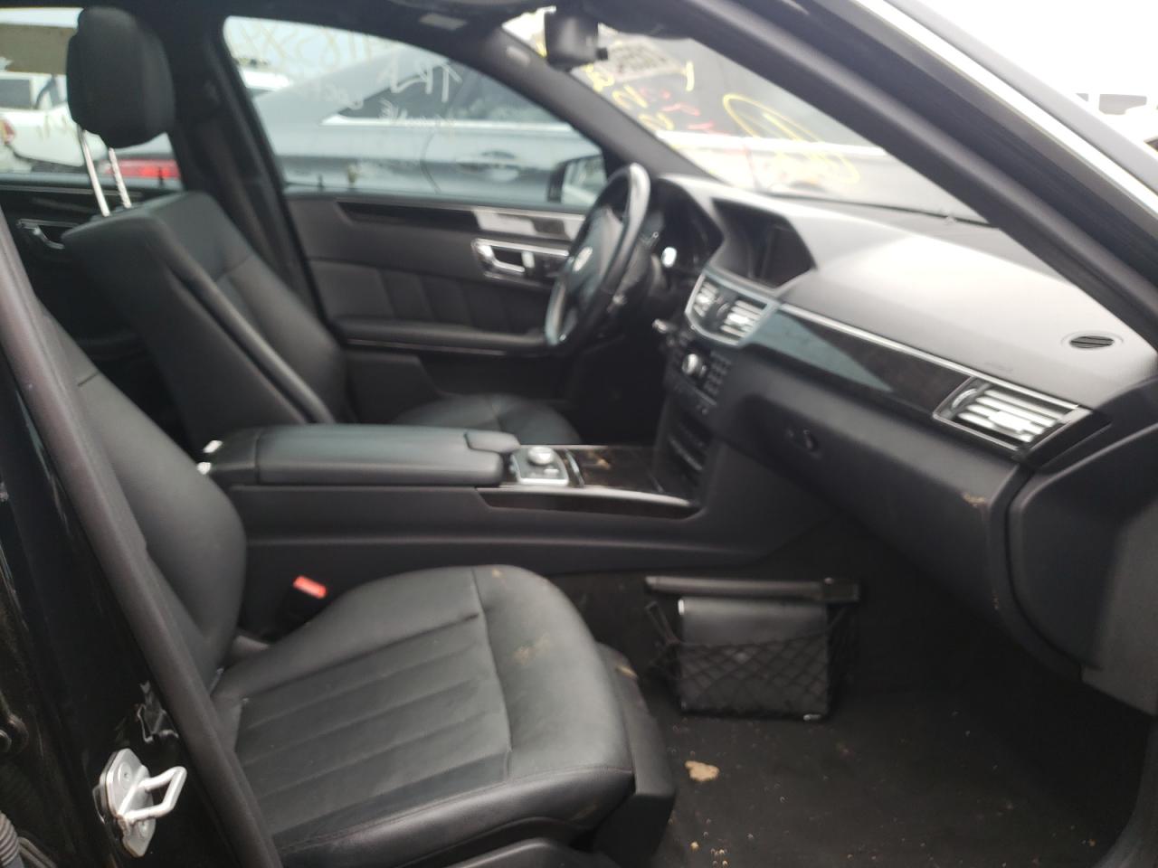 Photo 5 from auction – 2011 MERCEDES-BENZ E 550 4MAT with VIN WDDHF9AB4BA304957