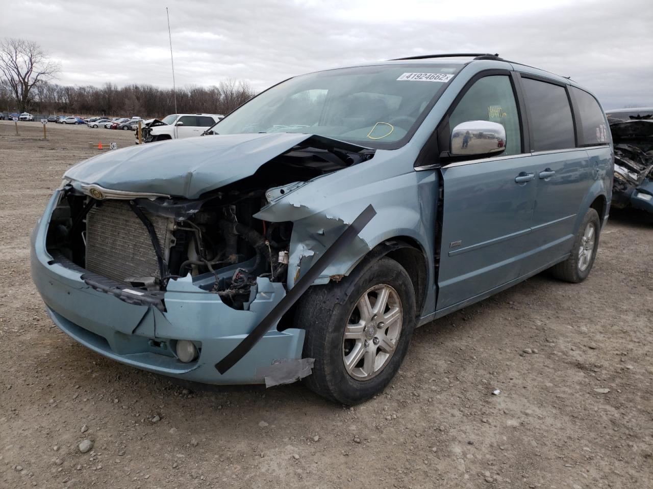 Photo 2 from auction – 2008 CHRYSLER TOWN & COU with VIN 2A8HR54P88R800939