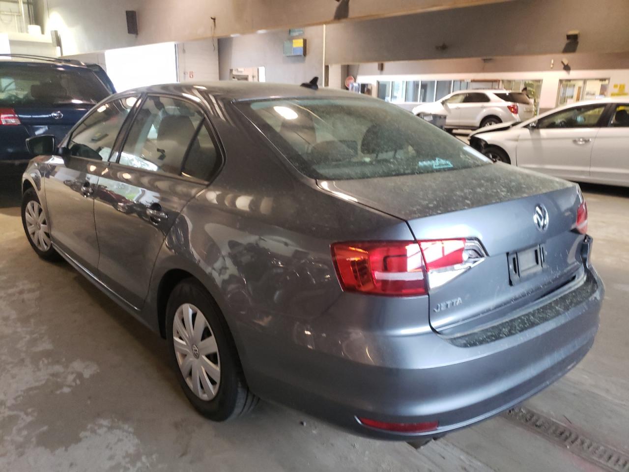Photo 3 from auction – 2015 VOLKSWAGEN JETTA BASE with VIN 3VW2K7AJ2FM403418