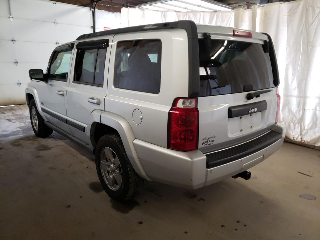Photo 3 from auction – 2007 JEEP COMMANDER with VIN 1J8HG48K47C619312