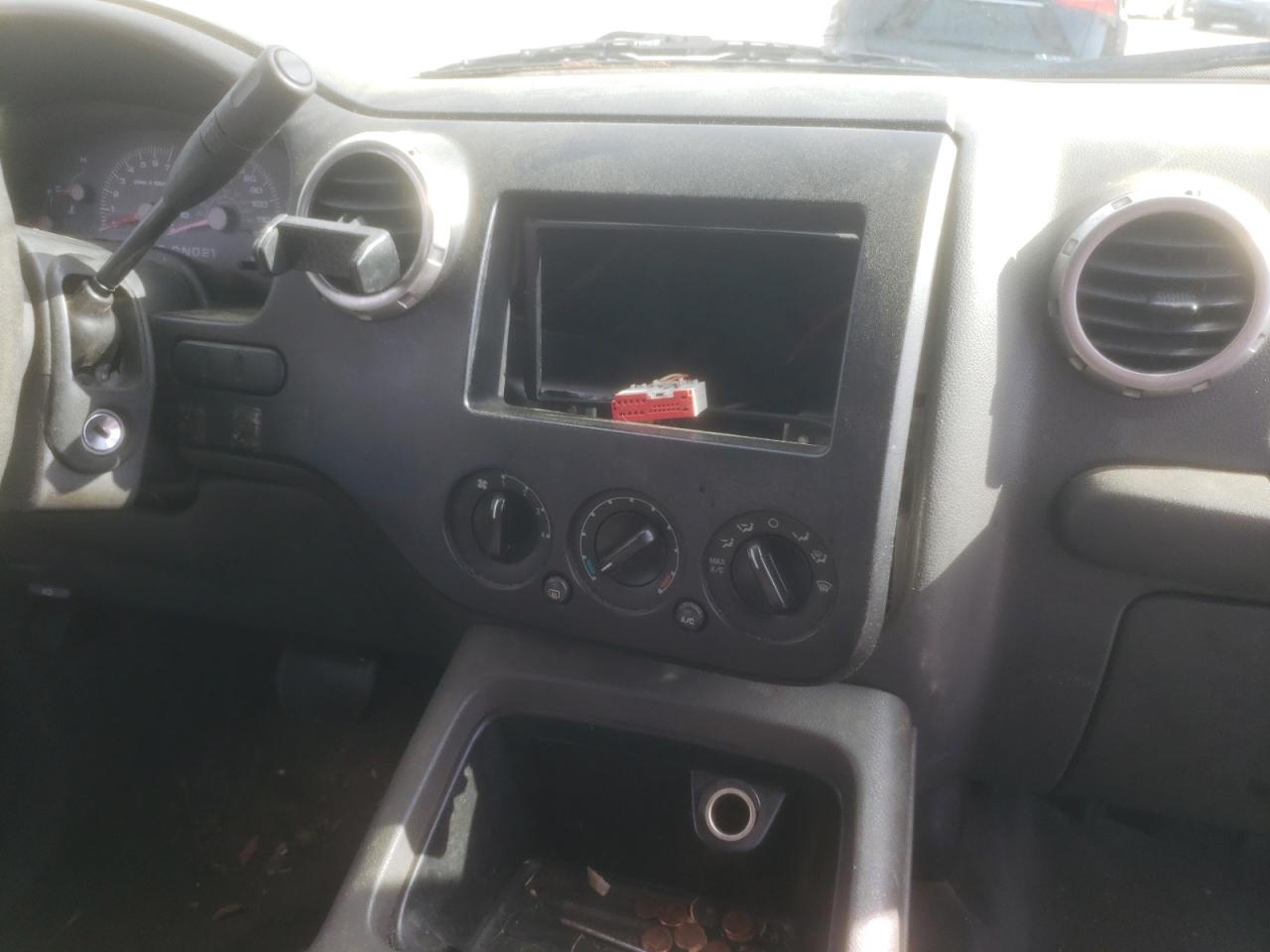 Foto 9 de la subasta – 2003 FORD EXPEDITION con VIN 1FMRU15W63LB97141