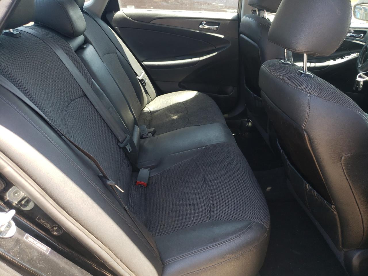 Photo 6 from auction – 2013 HYUNDAI SONATA SE with VIN 5NPEC4AC2DH525941