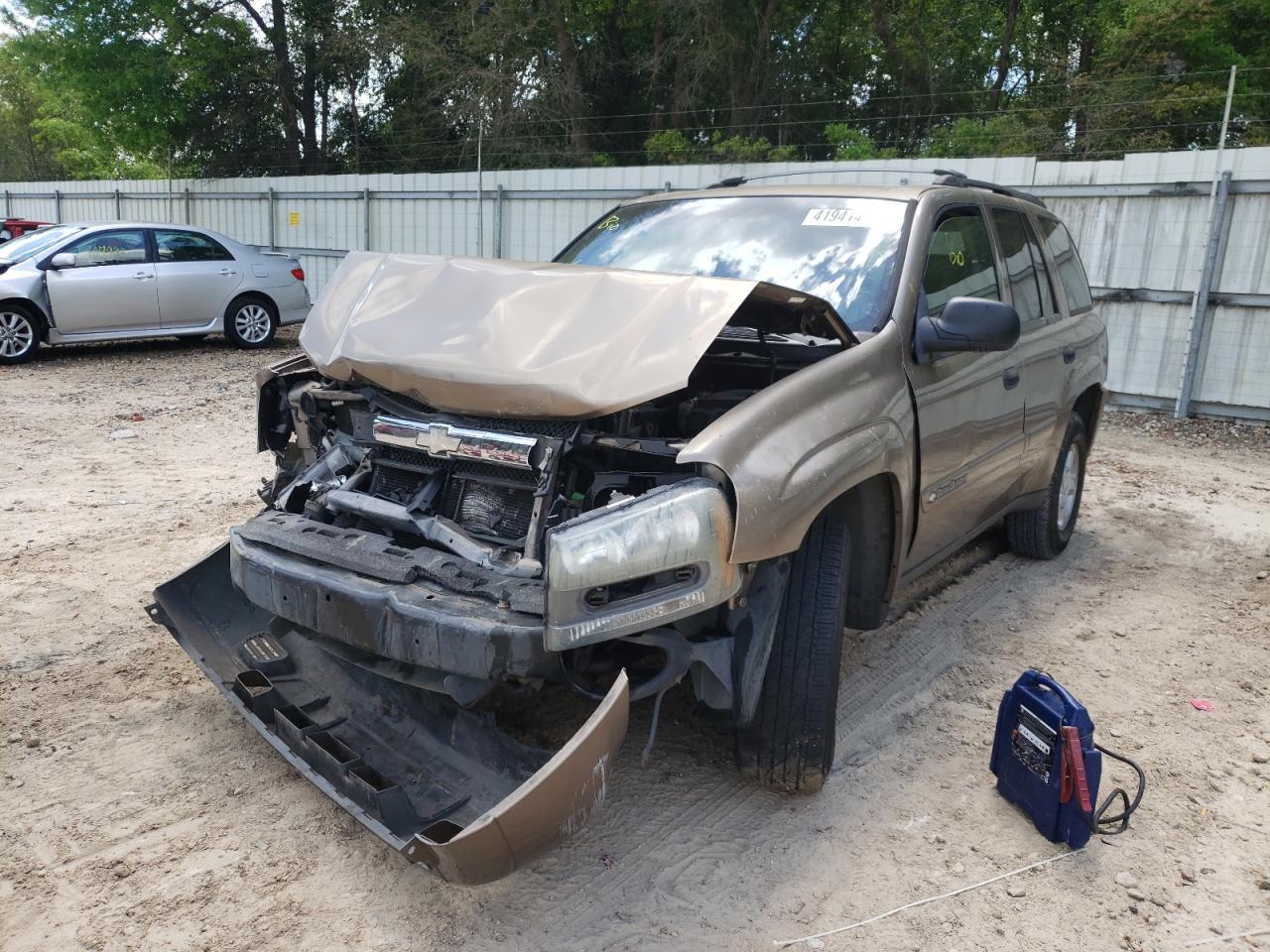 Photo 2 from auction – 2002 CHEVROLET TRAILBLAZE with VIN 1GNDS13S822508150