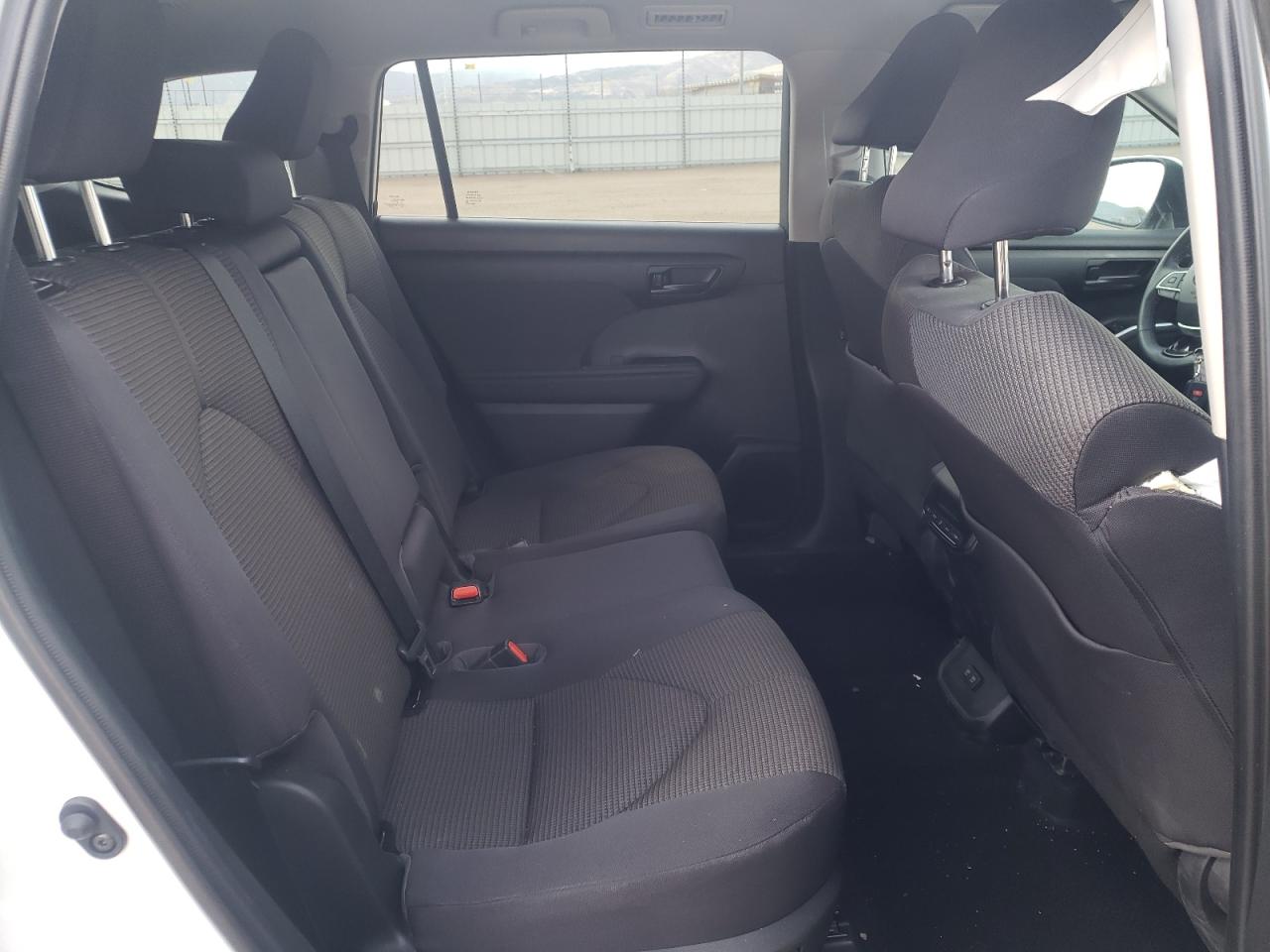 Photo 6 from auction – 2021 TOYOTA HIGHLANDER with VIN 5TDBZRBH7MS530023