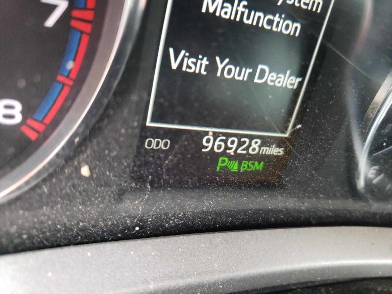 Photo 8 from auction – 2016 TOYOTA RAV4 LIMIT with VIN 2T3DFREV7GW442739