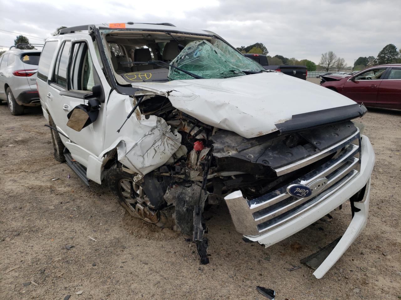 FORD EXPEDITION 2011 with VIN 1FMJU1J58BEF52405 - Photo from auction