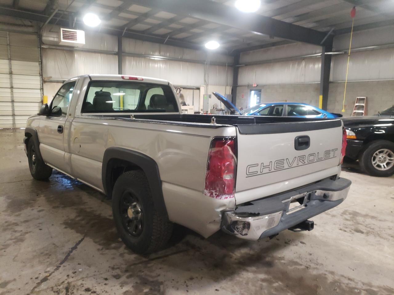 Photo 3 from auction – 2005 CHEVROLET SILVERADO with VIN 1GCEC14X75Z196712