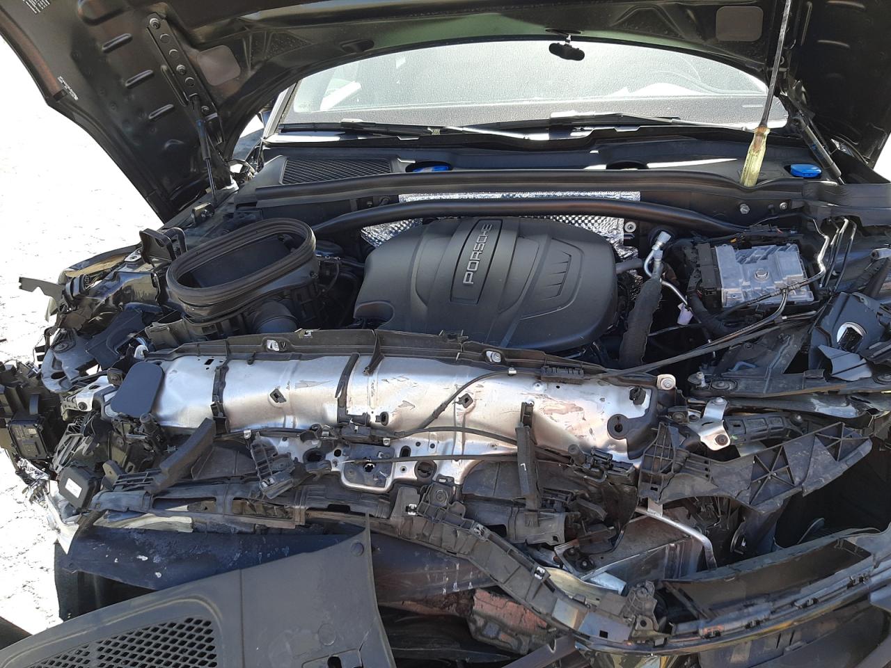 Photo 7 from auction – 2019 PORSCHE MACAN with VIN WP1AA2A53KLB04098