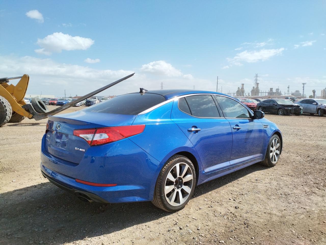 Photo 4 from auction – 2011 KIA OPTIMA SX with VIN KNAGR4A64B5135127