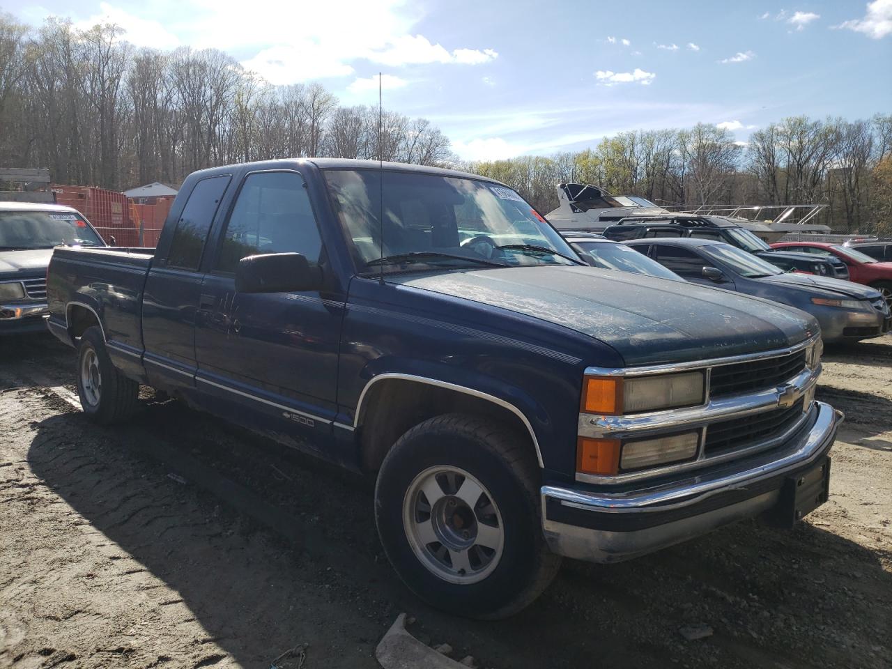 CHEVROLET GMT-400 C1 1998 with VIN 1GCEC19M5WE238365 - Photo from auction