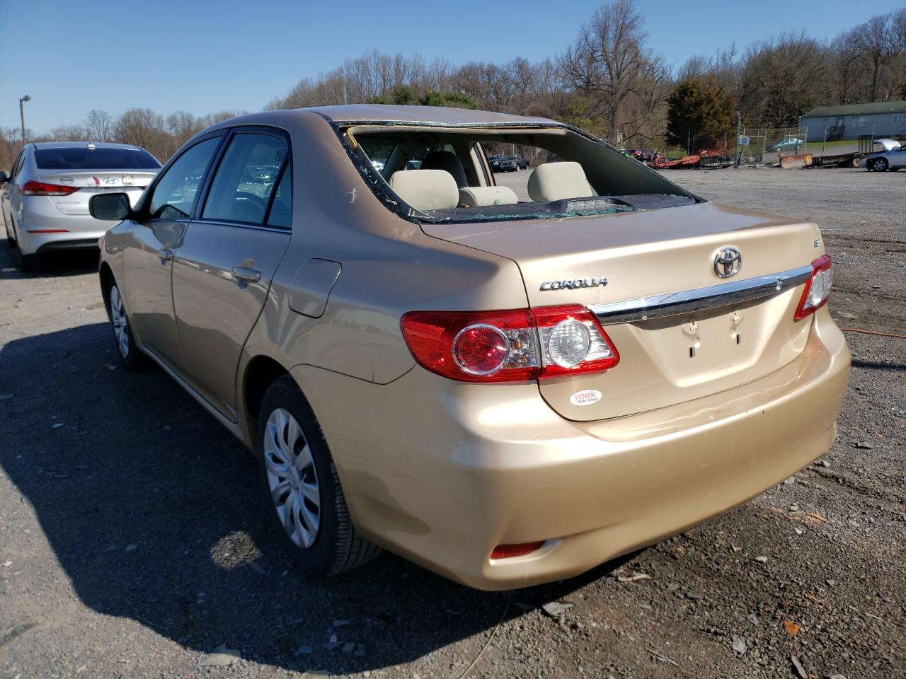 Zdjęcie 3 z aukcji – 2013 TOYOTA COROLLA BA z VIN 2T1BU4EE0DC935202