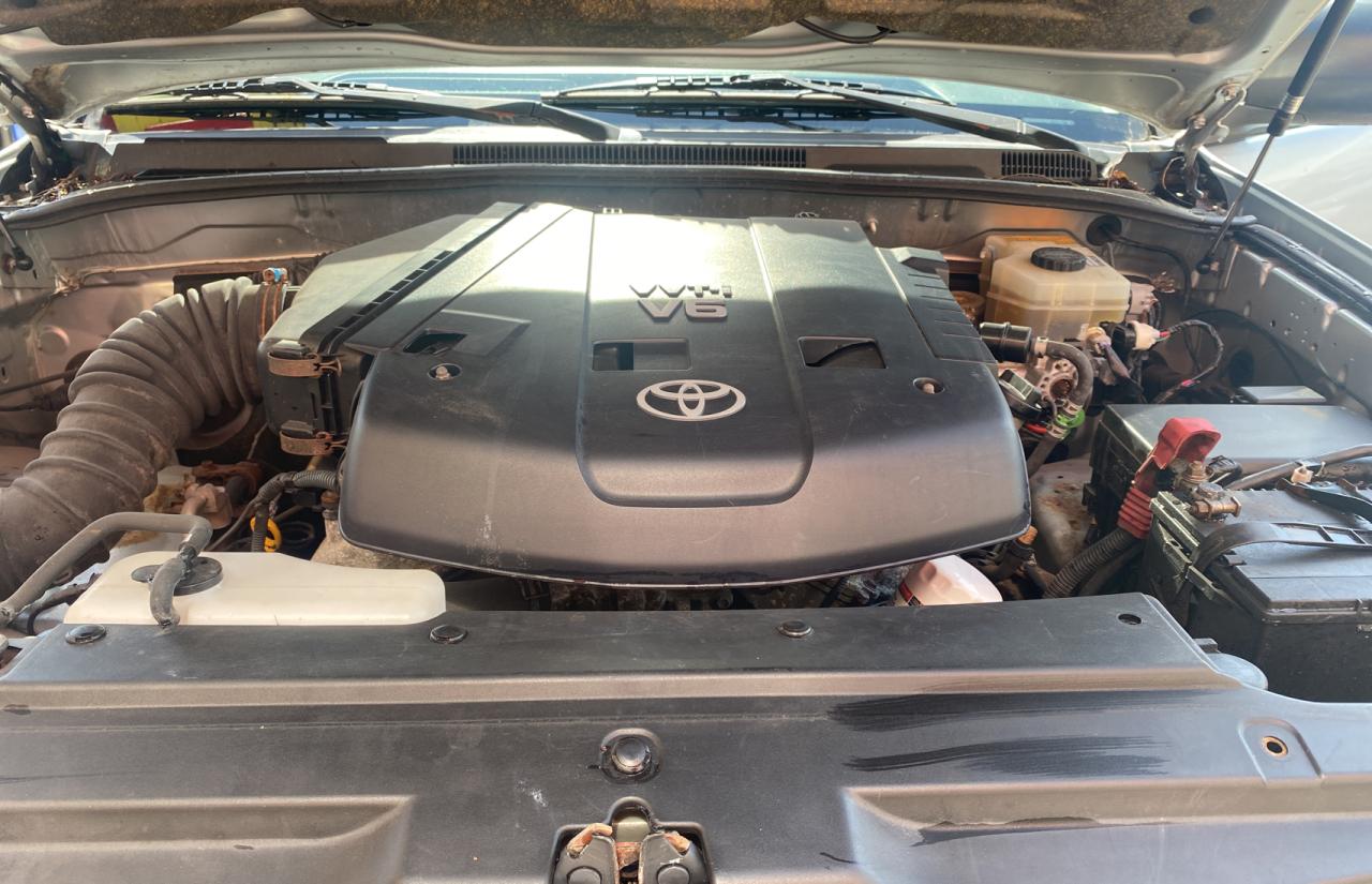 Photo 7 from auction – 2003 TOYOTA 4RUNNER SR with VIN JTEBU14R938006277