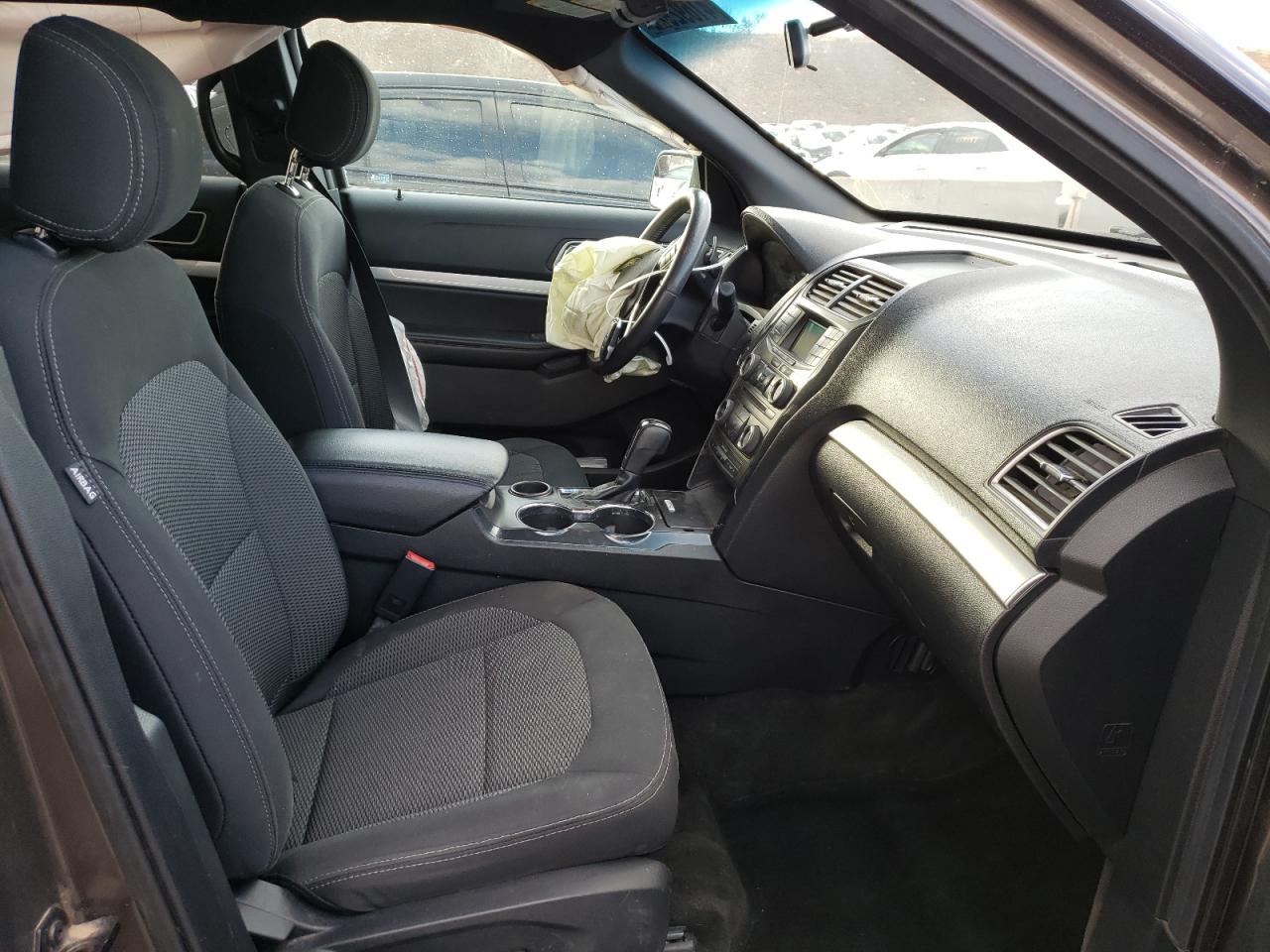 Photo 5 from auction – 2016 FORD EXPLORER X with VIN 1FM5K7D81GGA98008