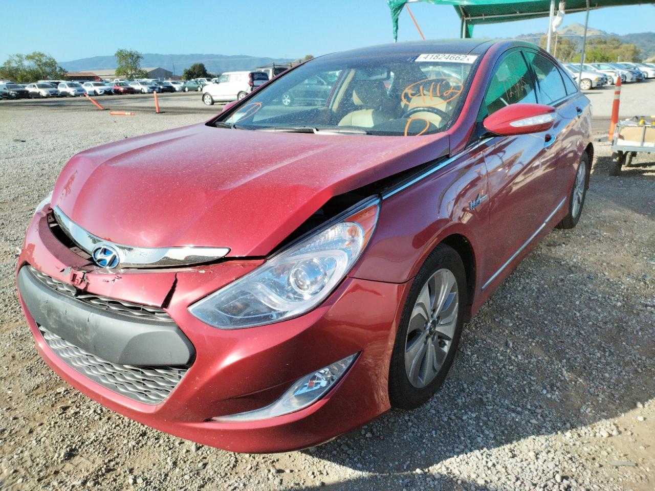 Photo 2 from auction – 2013 HYUNDAI SONATA HYB with VIN KMHEC4A44DA069453