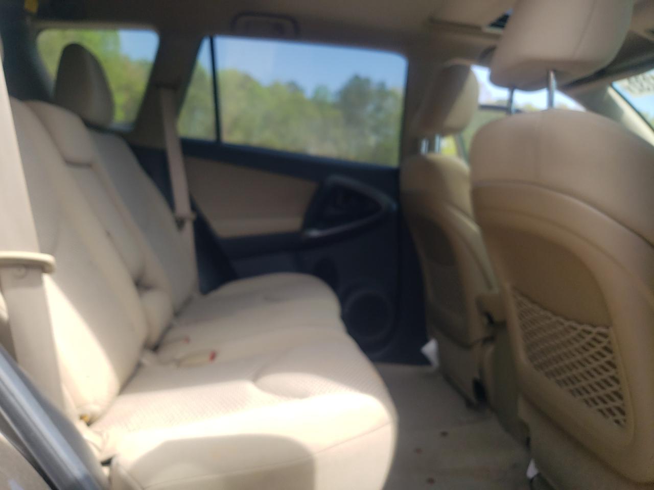 Photo 6 from auction – 2012 TOYOTA RAV4 with VIN 2T3ZF4DV0CW140312